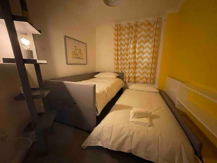 East Walls Apartment Chichester Ngoại thất bức ảnh